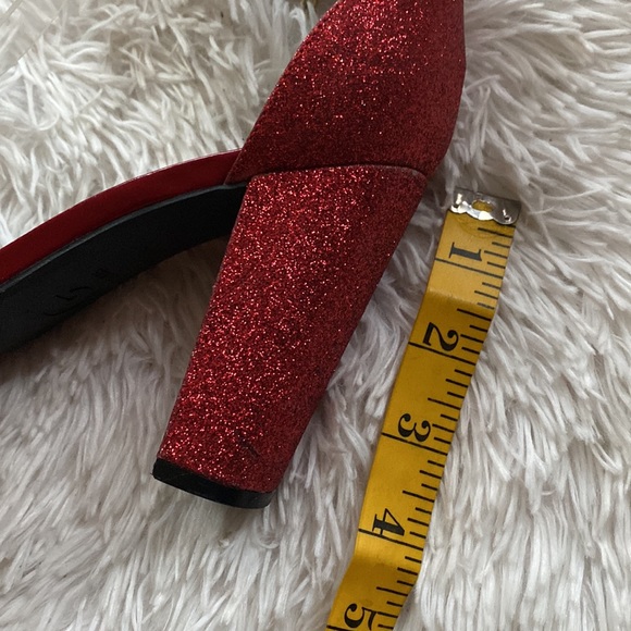 Womens Sz 7.5M red low stacked heel strap ankle wrapped glitter party sandals - Picture 8 of 13
